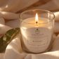 Alchimia Ritual accesa con stoppino in cotone e luce calda.