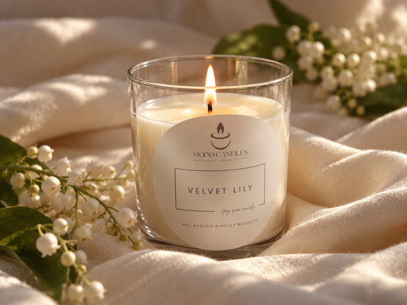 Alchimia Velvet Lily accesa con stoppino in cotone e mughetto.